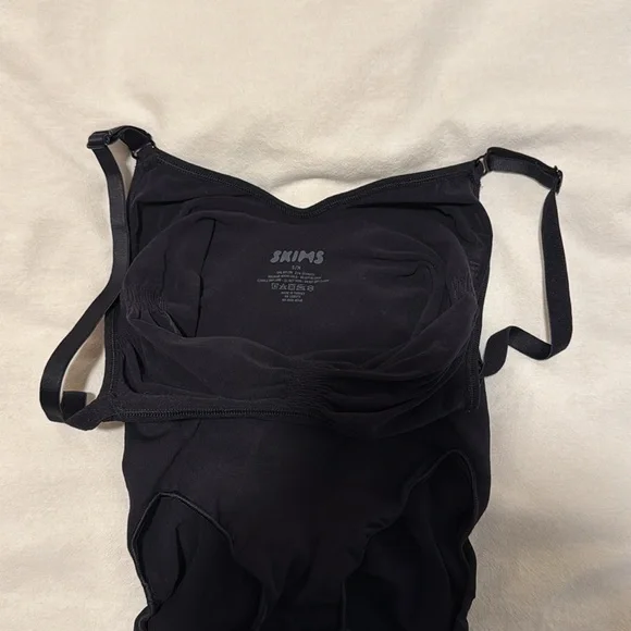 Skims Seamless Sculpt Brief Bodysuit (S/M) - Picture 3 of 5